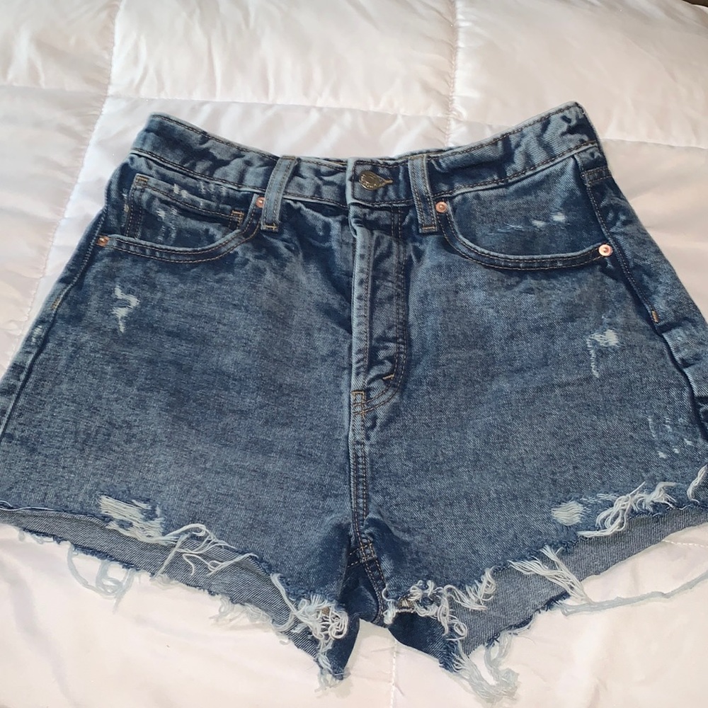 Wild fable highest rise button up cutoff shorts size 6 never worn